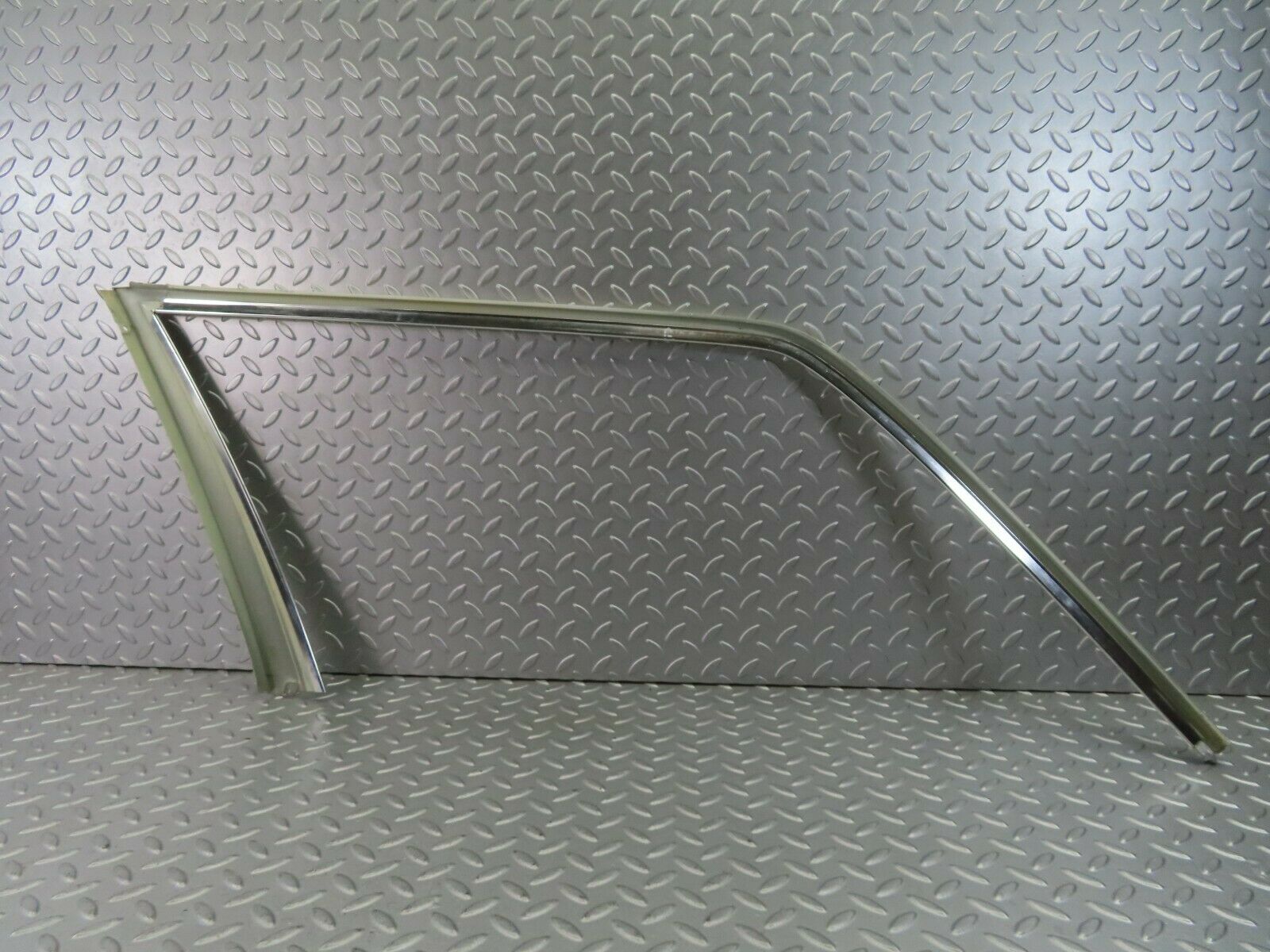 7764 Mercedes-Benz S123 230TE Wagon Window Frame Rear Right