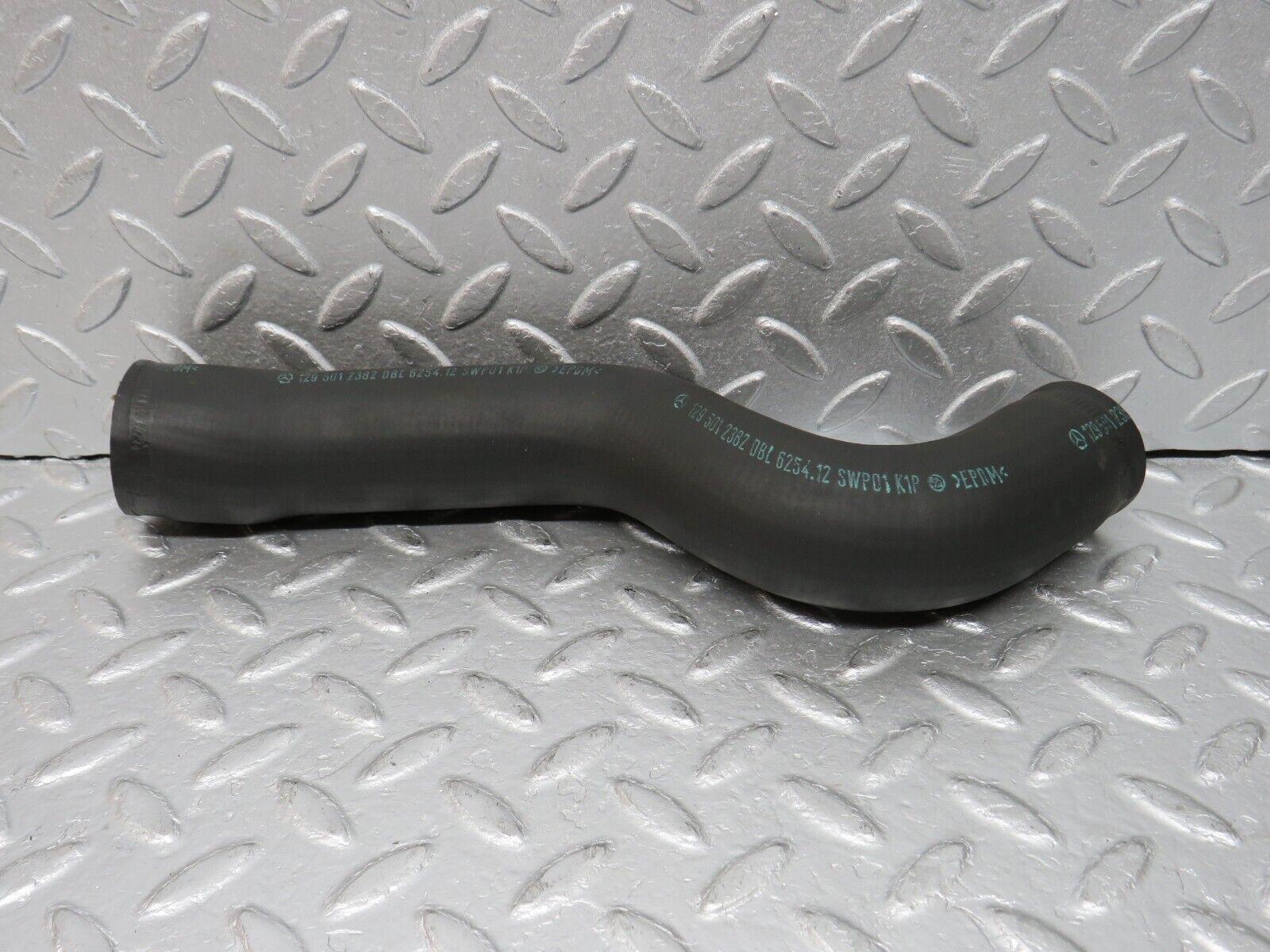 38276 Mercedes-Benz R129 280SL Coupe Upper Radiator Hose Pipe 1295012382