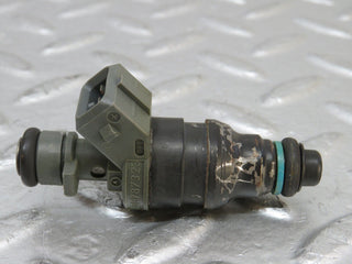W124 Coupe fuel injector used OEM