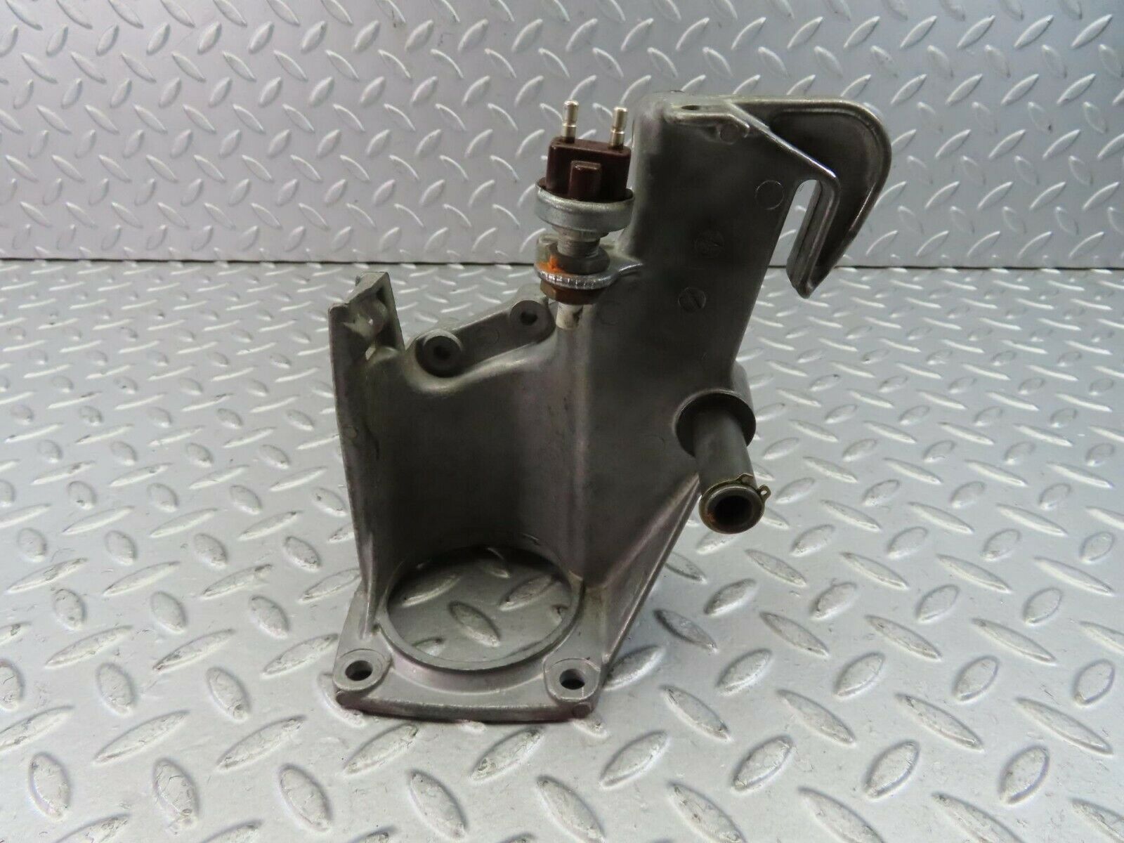 9664 Mercedes-Benz C123 280CE Coupe Brake Pedal Bracket Support 1232900219