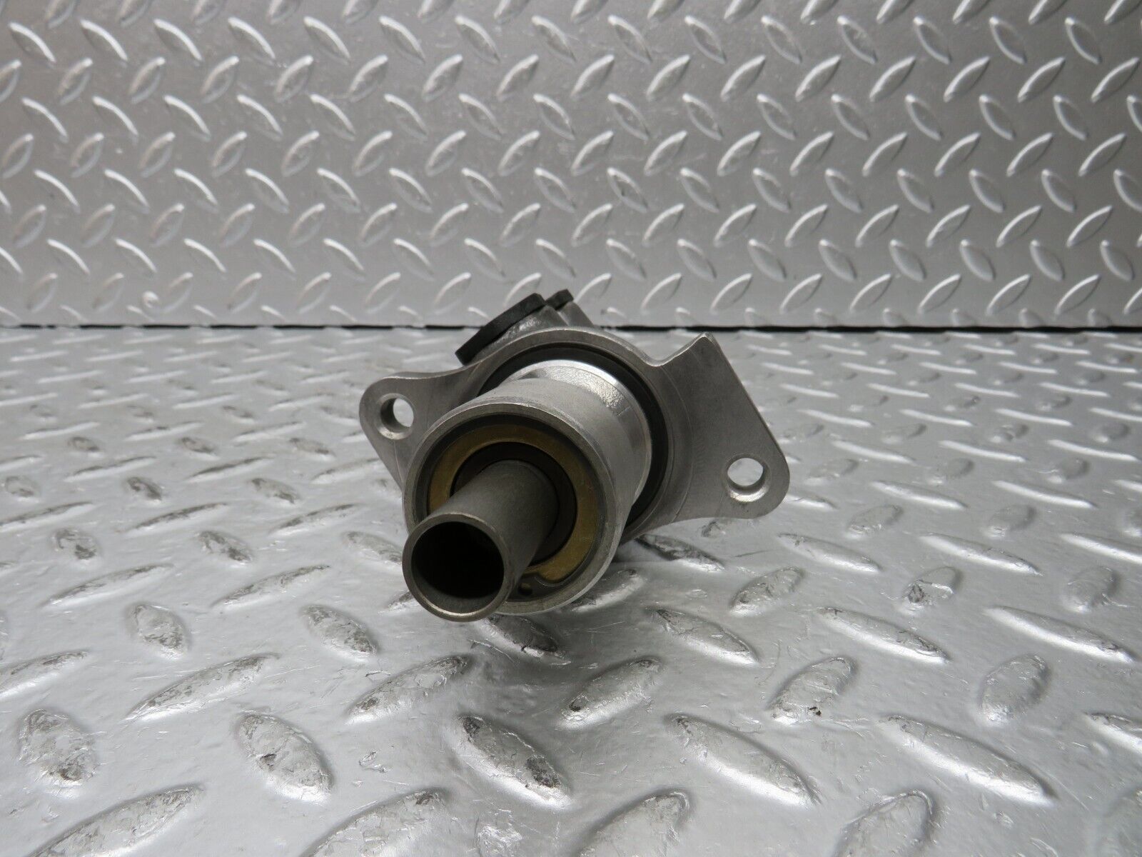 30339 Mercedes-Benz W124 230E Brake Master Cylinder Ate