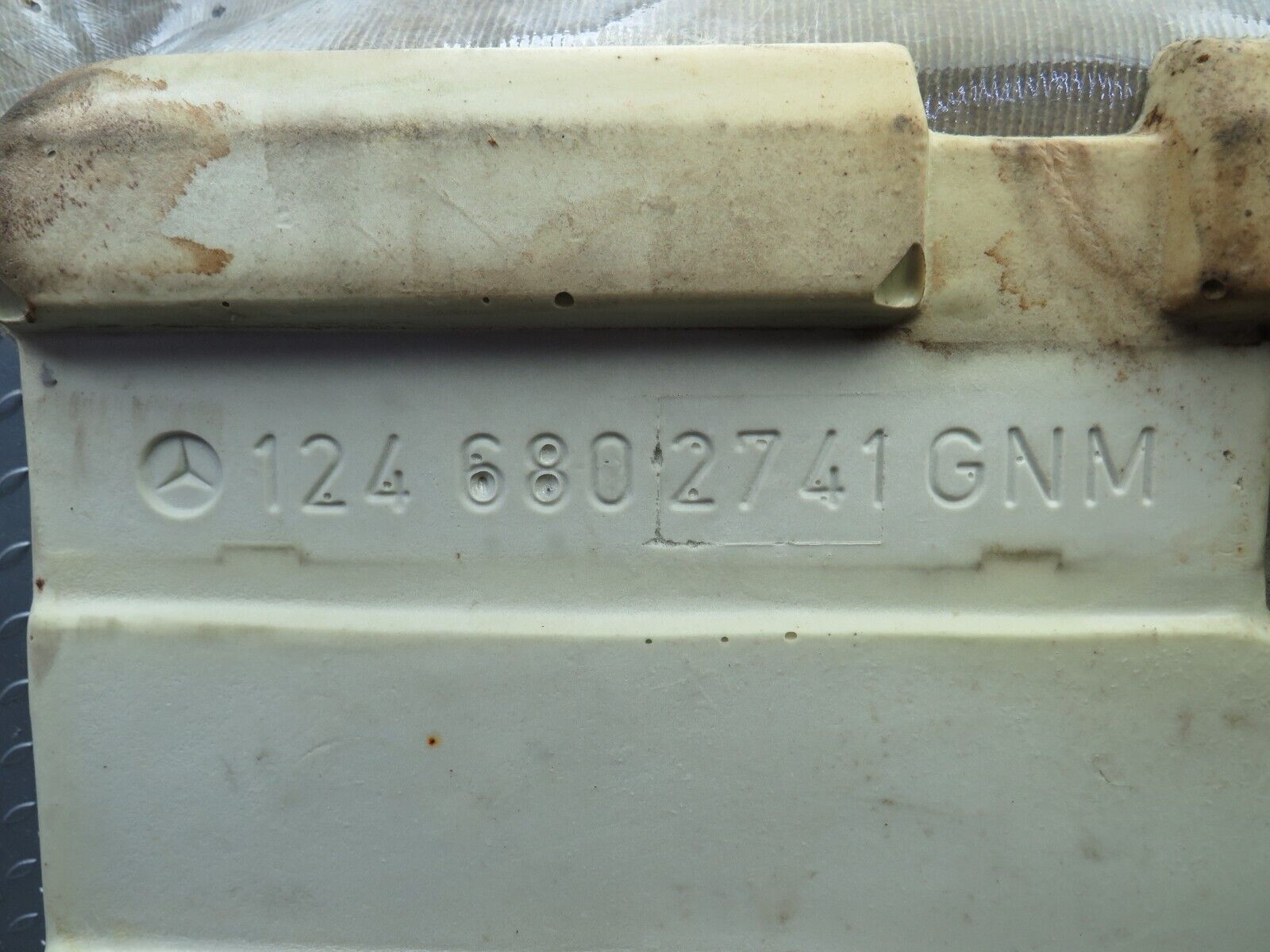 29490 Mercedes-Benz W124 230E Floor Carpet Beige 1246802741