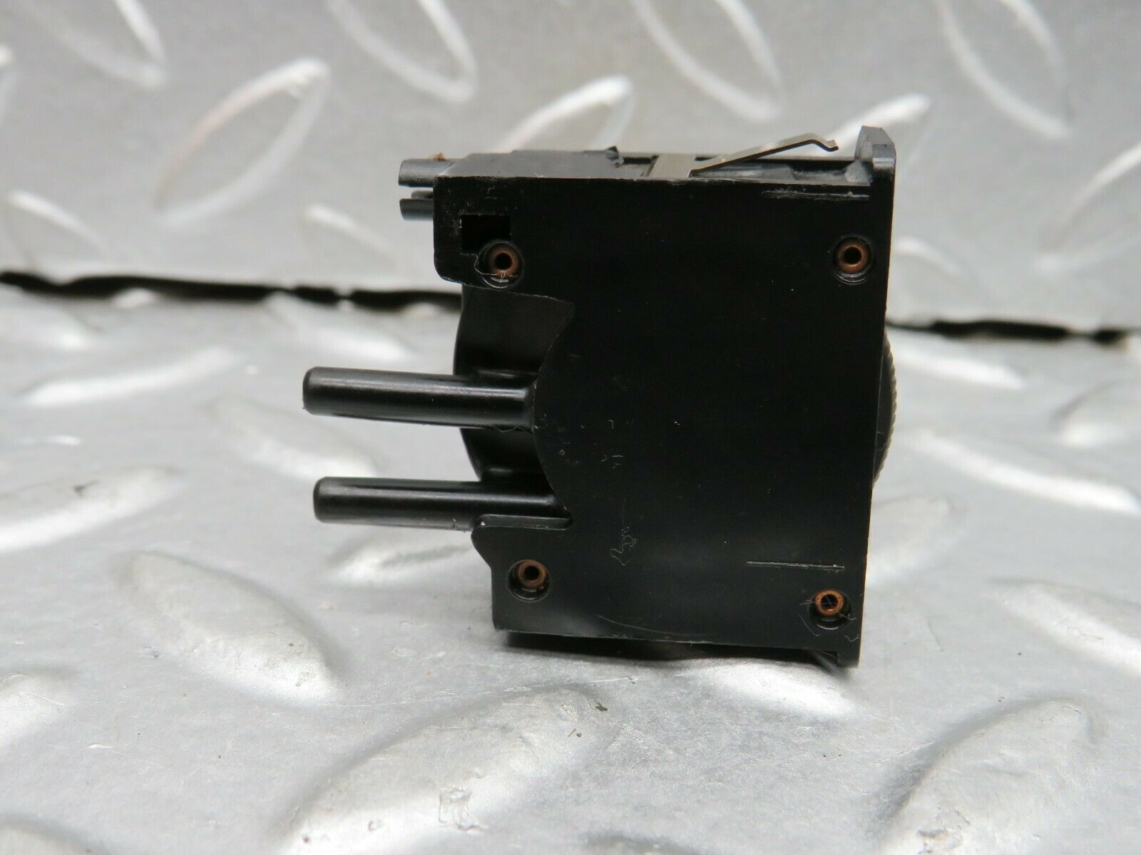 22294 Mercedes-Benz S123 280TE Wagon Headlight Level Switch 0307650101