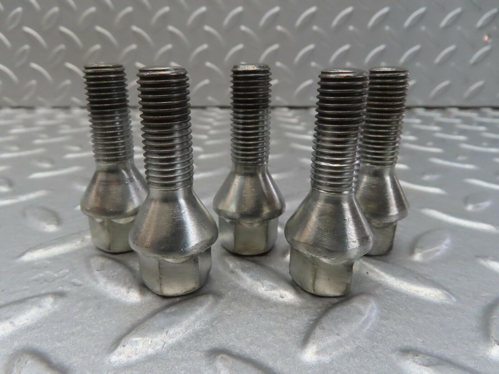 13223 Mercedes-Benz 5x Alloy Wheel Lug Bolt M12x1.5