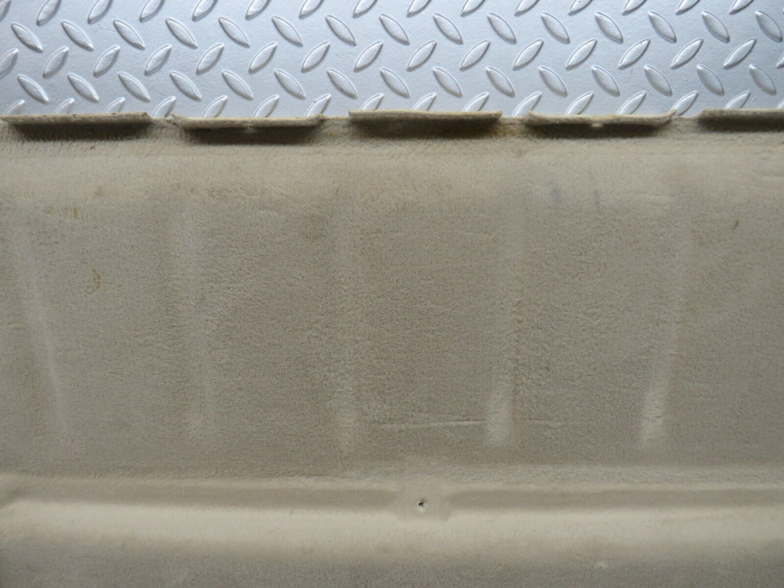 38280 Mercedes-Benz R129 280SL Coupe Fuel Tank Cover Carpet Beige 1296900098