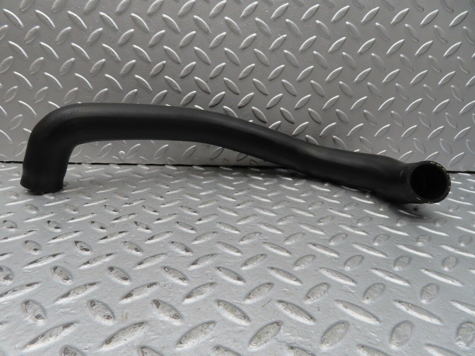 17287 Mercedes-Benz R129 300SL Coupe Radiator Lower Coolant Hose 1295010082