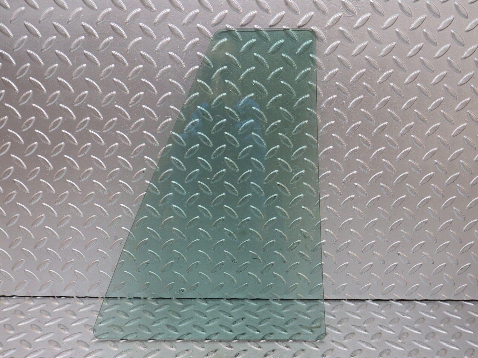 27637 Mercedes-Benz S124 300TE Wagon Rear Left Quarter Window Glass