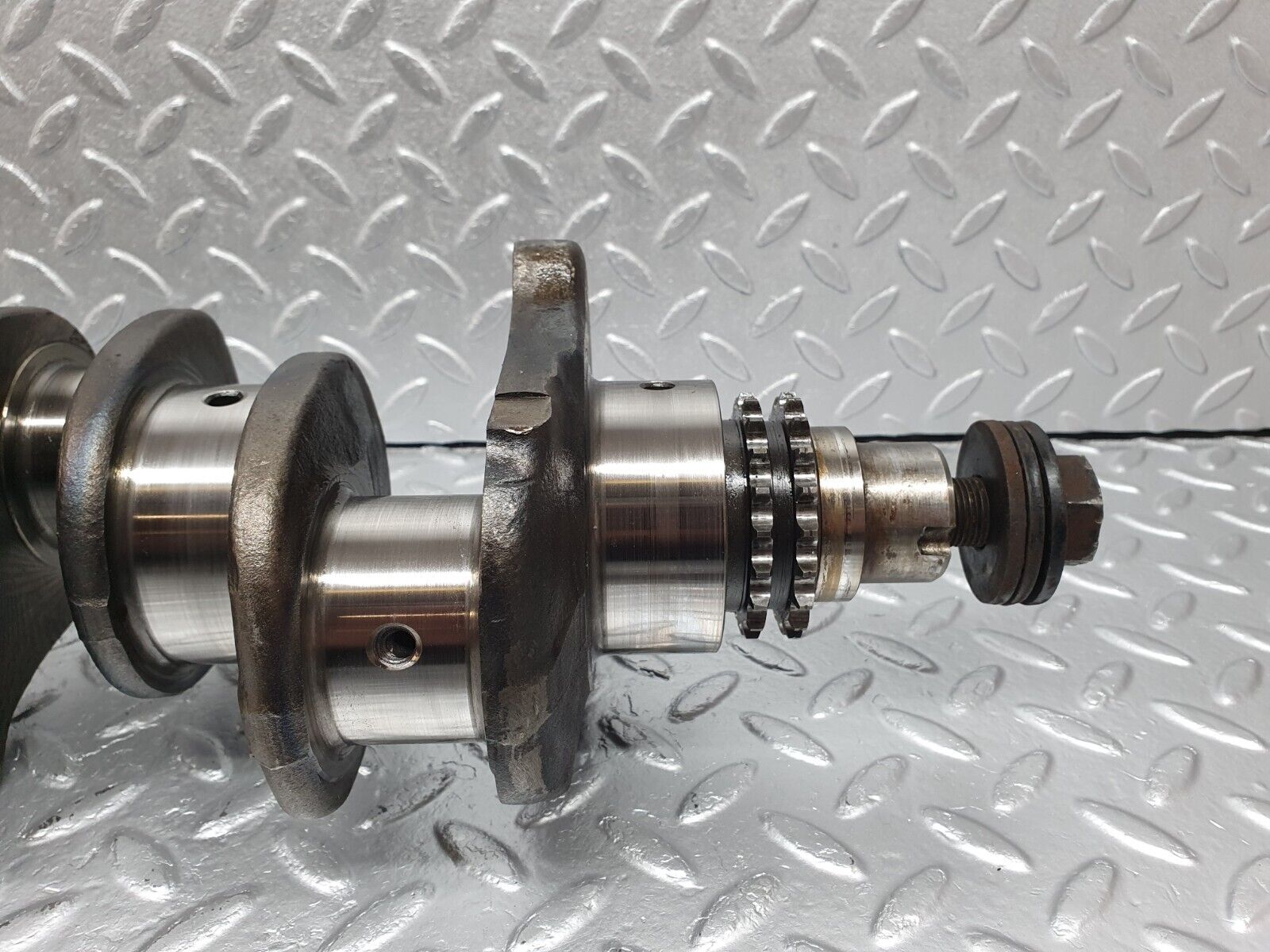 40878 Mercedes-Benz W123 240D Crankshaft