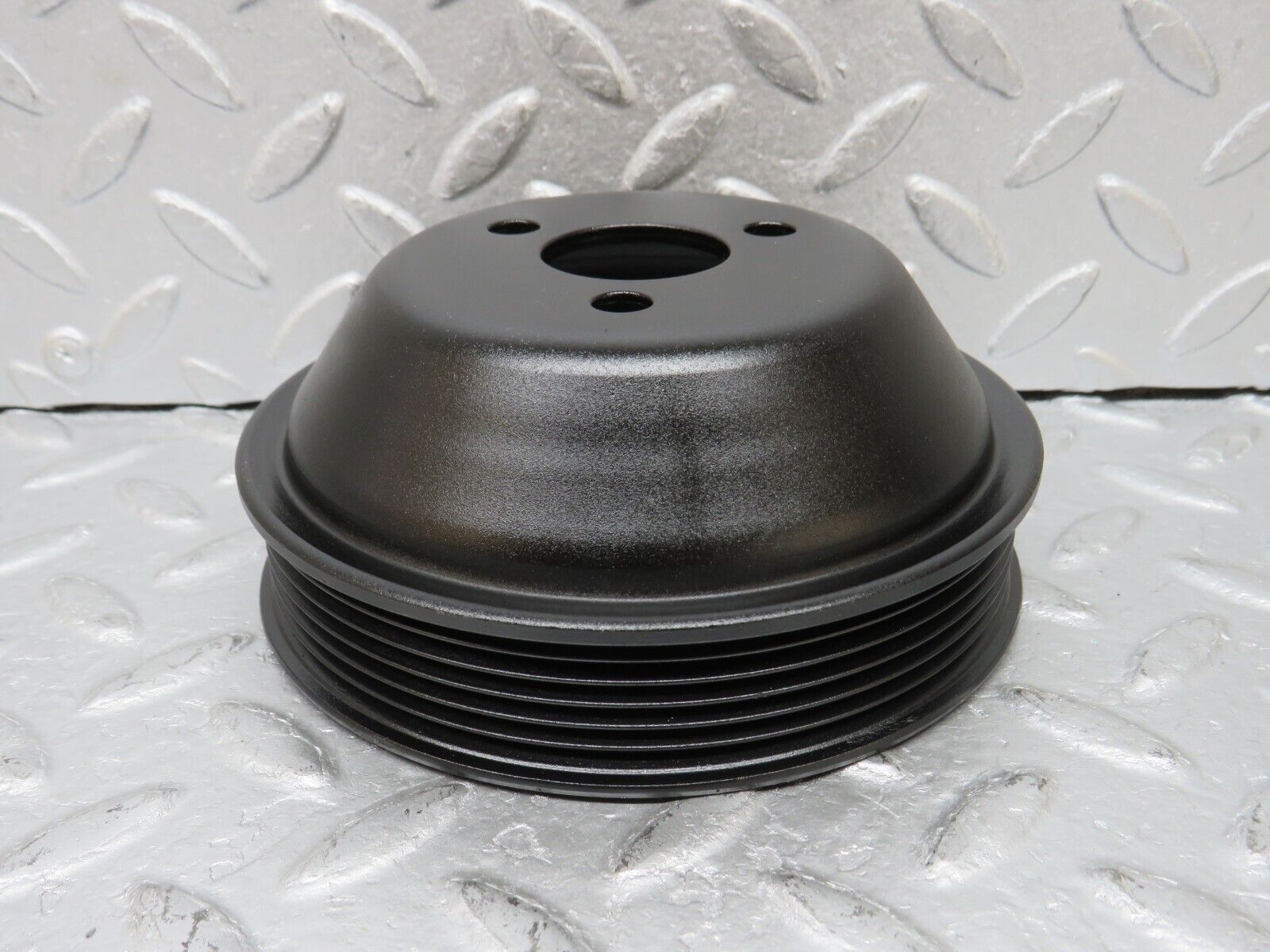 38103 Mercedes-Benz A124 320E Cabriolet Water Pump Pulley 1042300015
