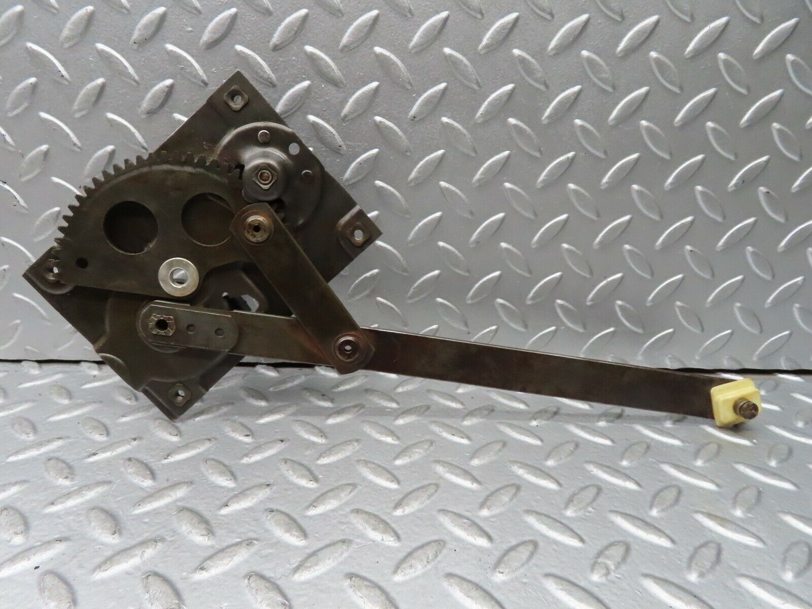 19005 Mercedes-Benz W121 190b Ponton Front Left Manual Window Regulator