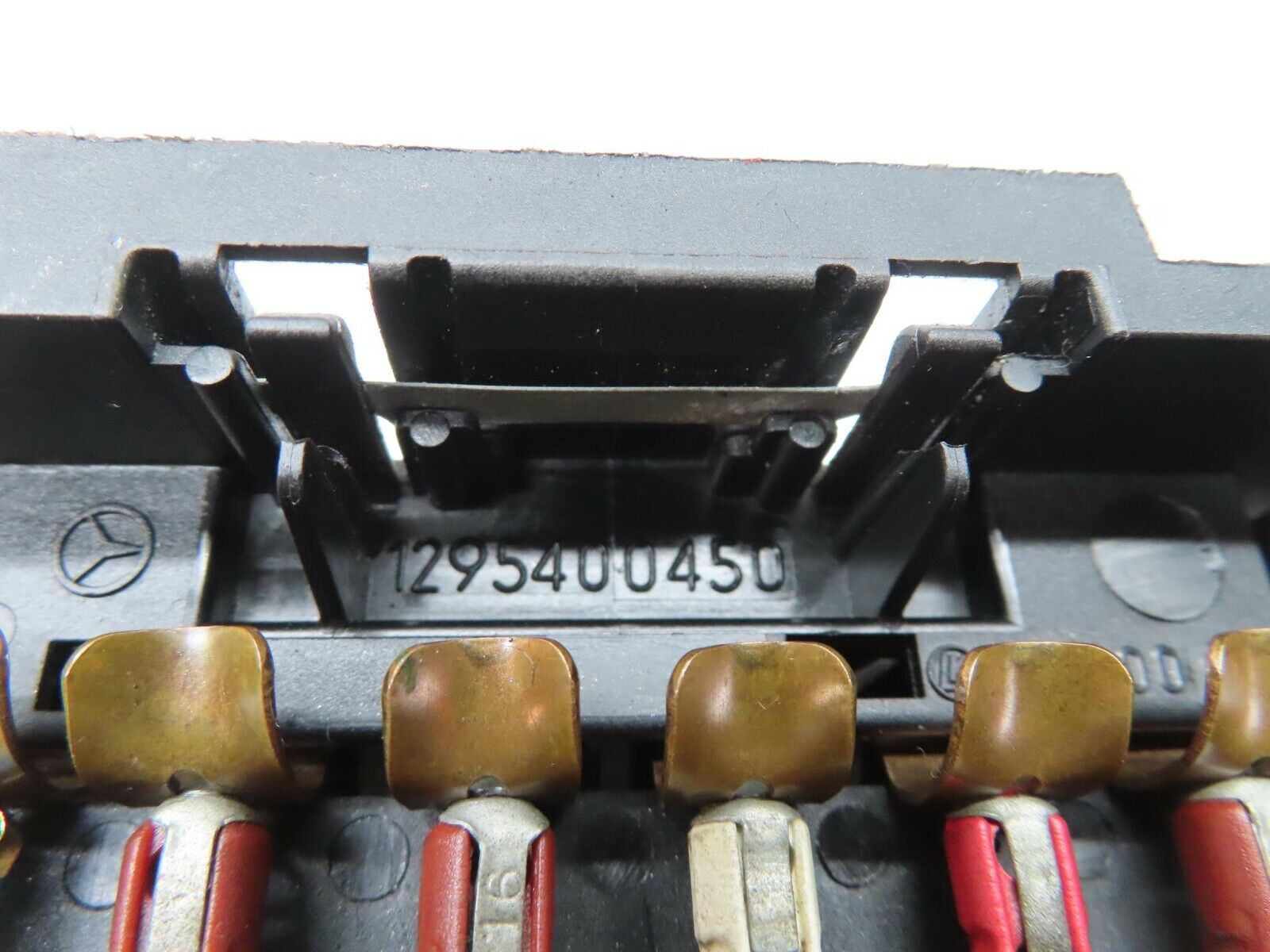 12073 Mercedes-Benz R129 300SL Coupe Fuse Box 1295400450