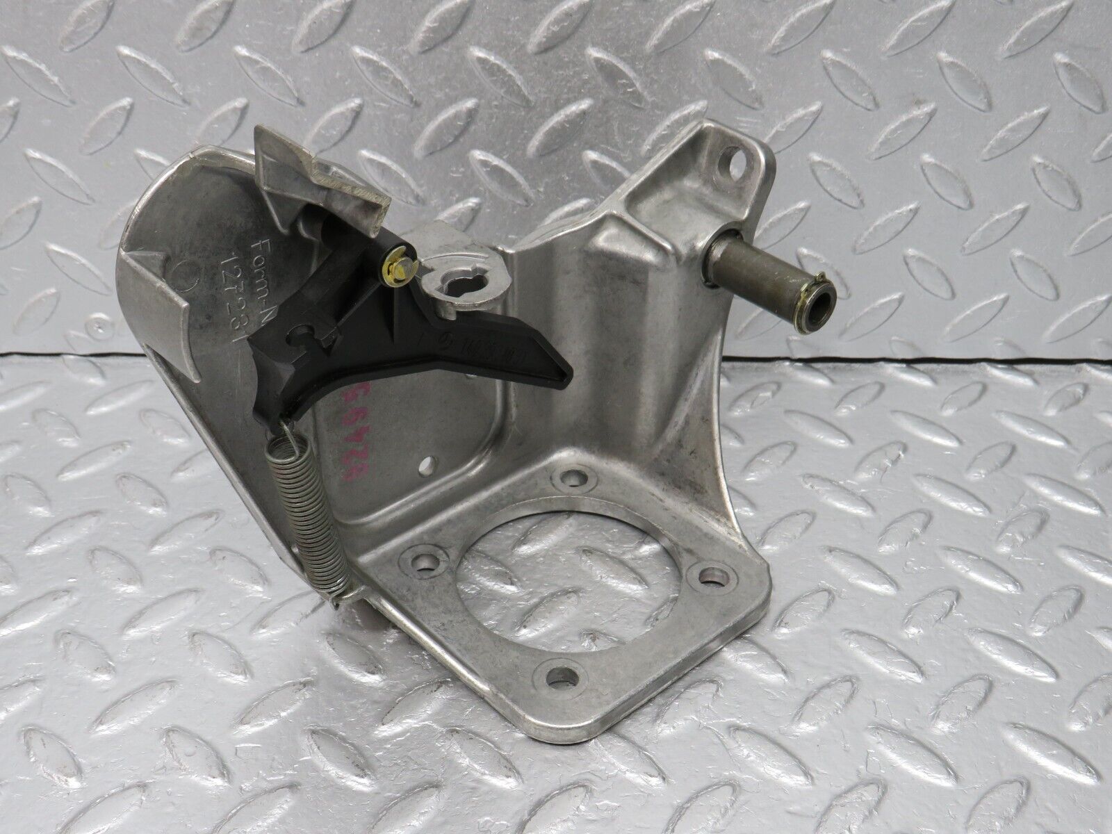 39416 Mercedes-Benz R129 320SL Coupe Brake Pedal Bracket 1242901019 1402921031