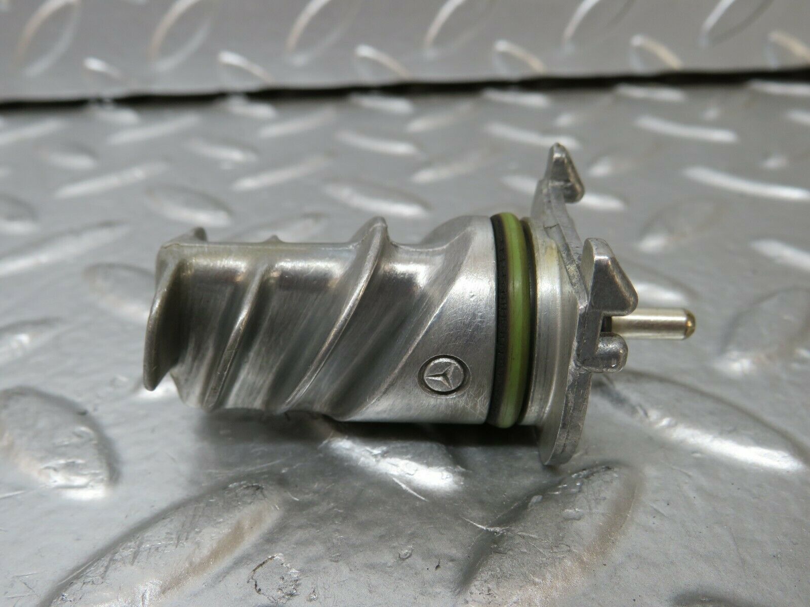 24320 Mercedes-Benz S124 220TE Wagon Air Intake Heating Element 1111500054