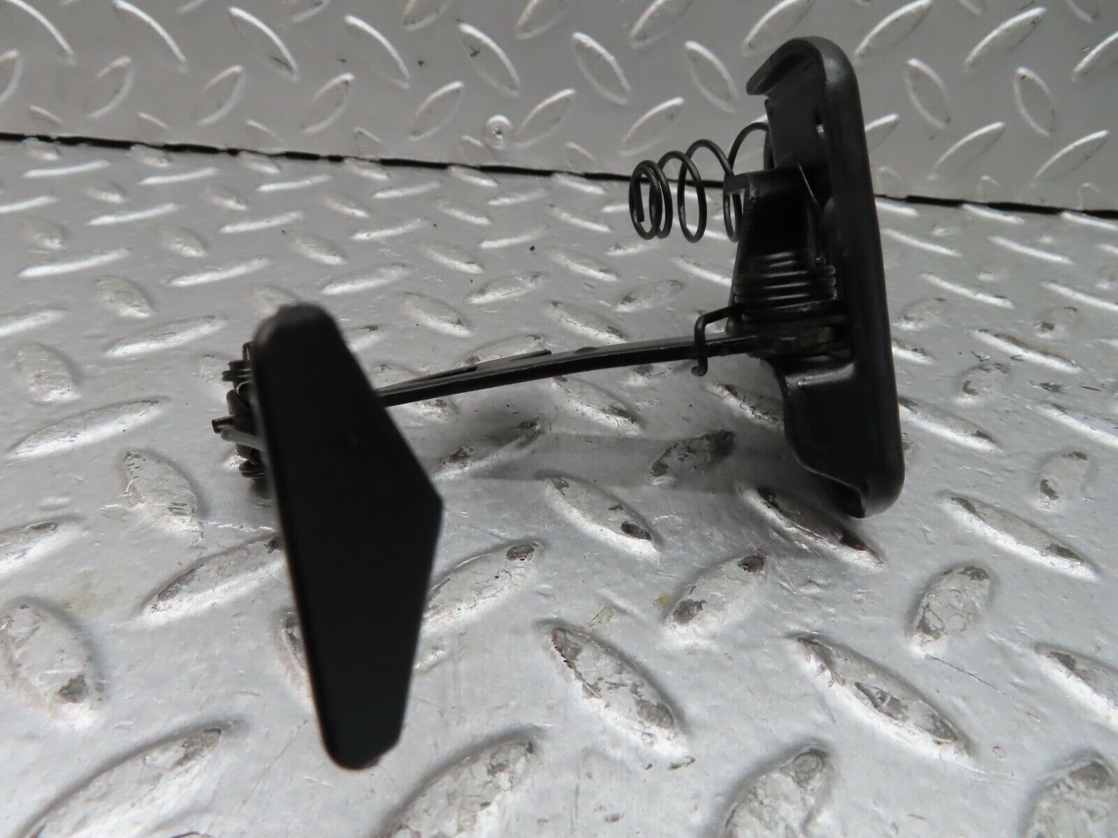 19758 Mercedes-Benz C140 CL420 Coupe Bonnet Release Latch 1298800064