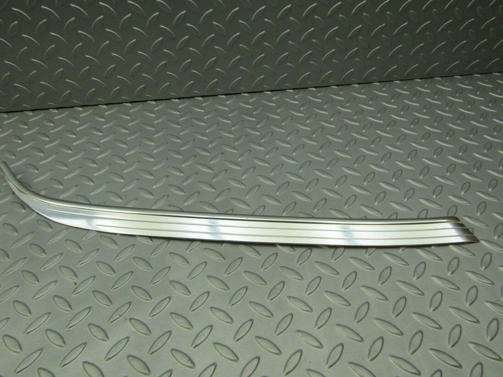 3318 Mercedes-Benz W115 220D Rear Right C Pillar Chrome Moulding