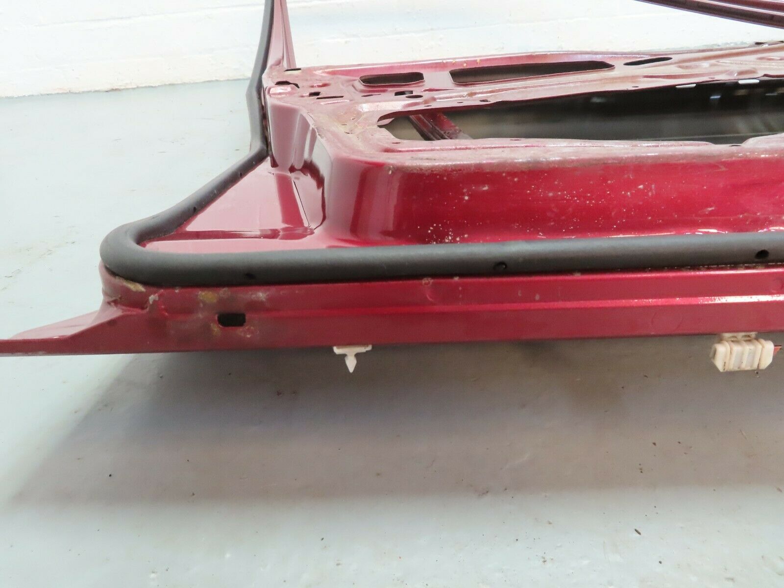 6696 Mercedes-Benz S124 E220 Wagon Front Left Door