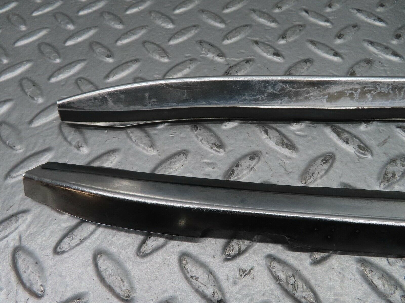 21686 Mercedes-Benz W126 300SE A Pillar Chrome Moulding Trim Pair