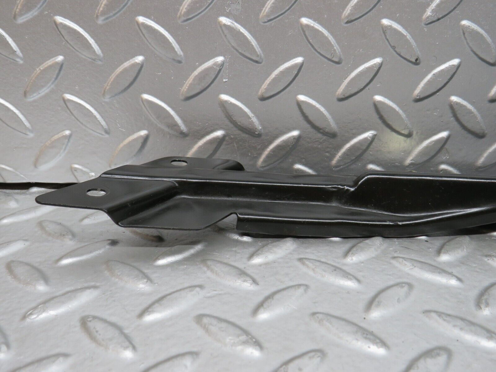 29164 Mercedes-Benz C124 320CE Coupe Rear Window Channel Support Right Side