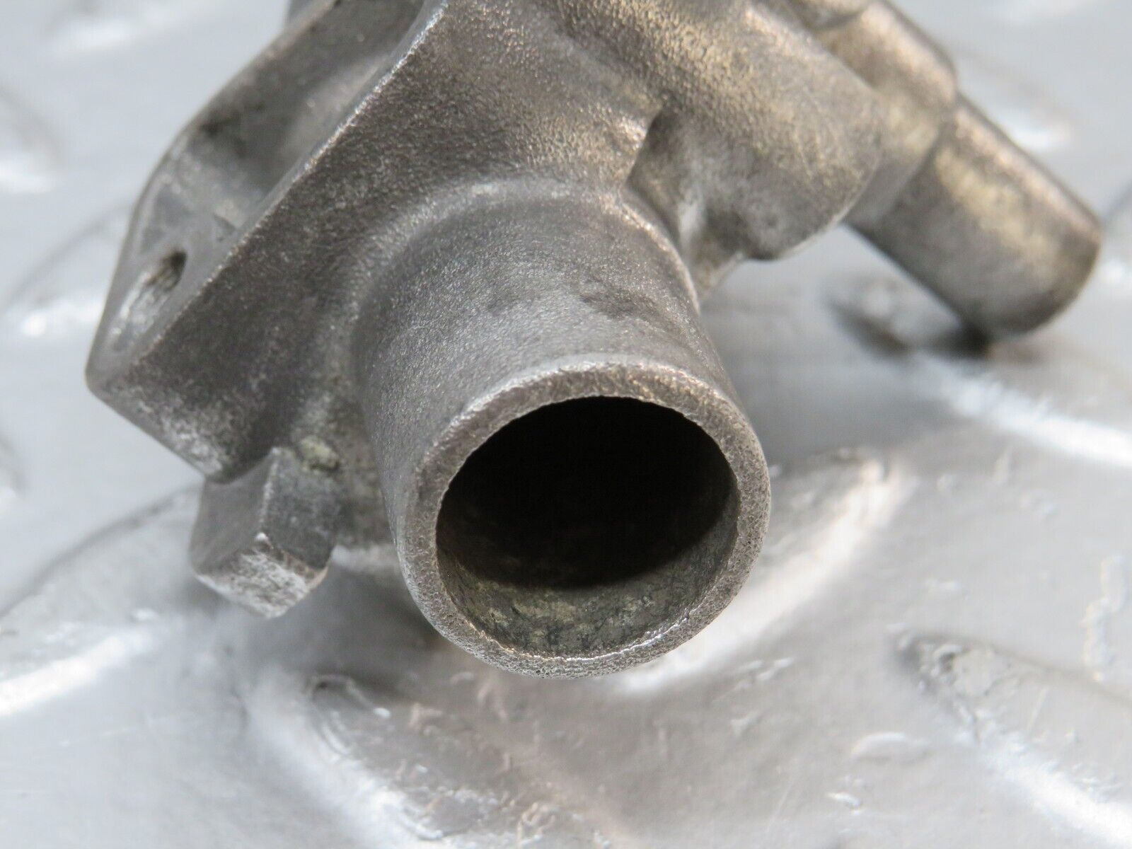 34485 Mercedes-Benz C126 380SEC Coupe Cold Start Valve Housing VDO 1160940812