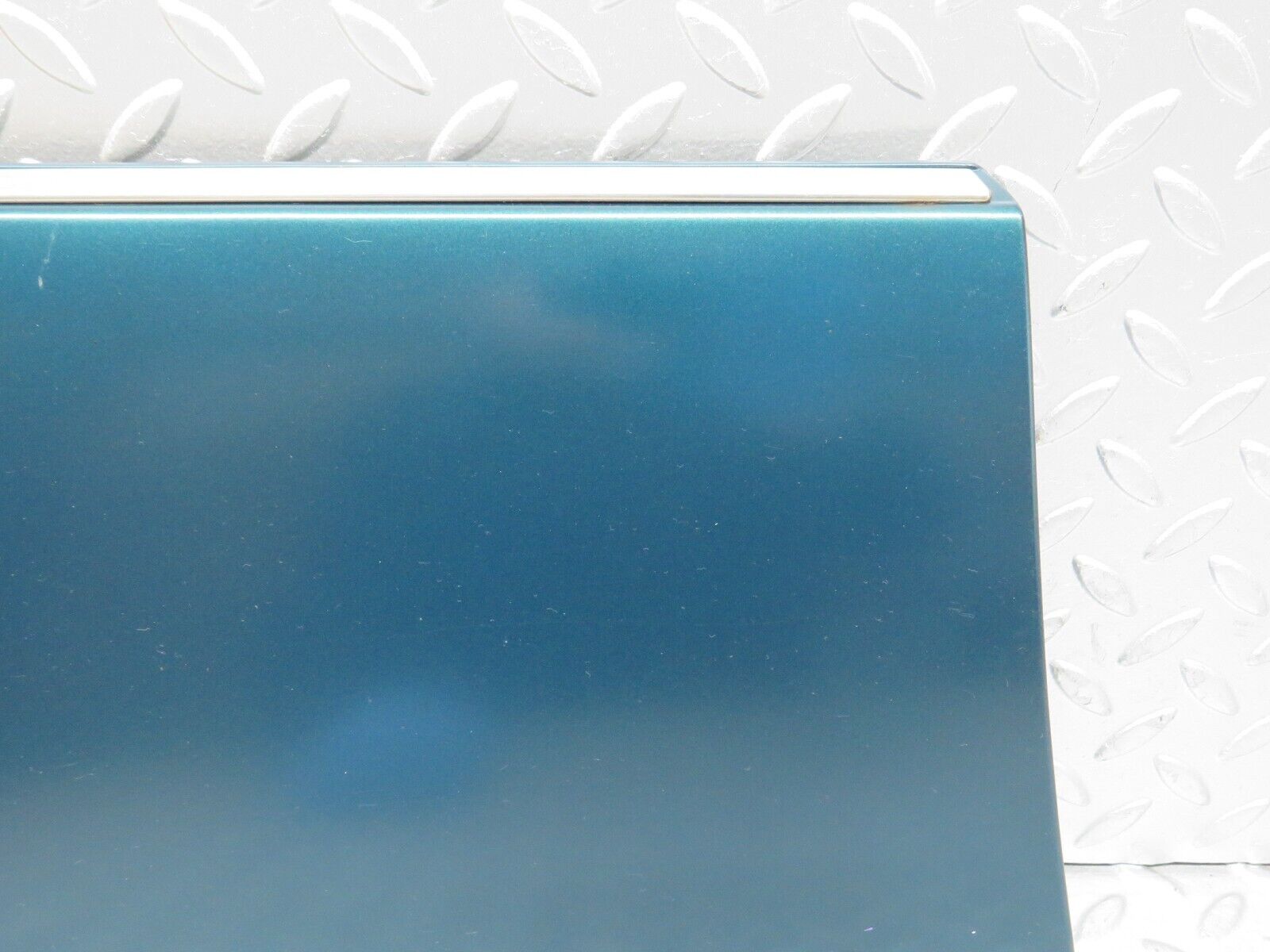 27658 Mercedes-Benz S124 300TE Front Left Fender Wing Moulding Trim 1246901340