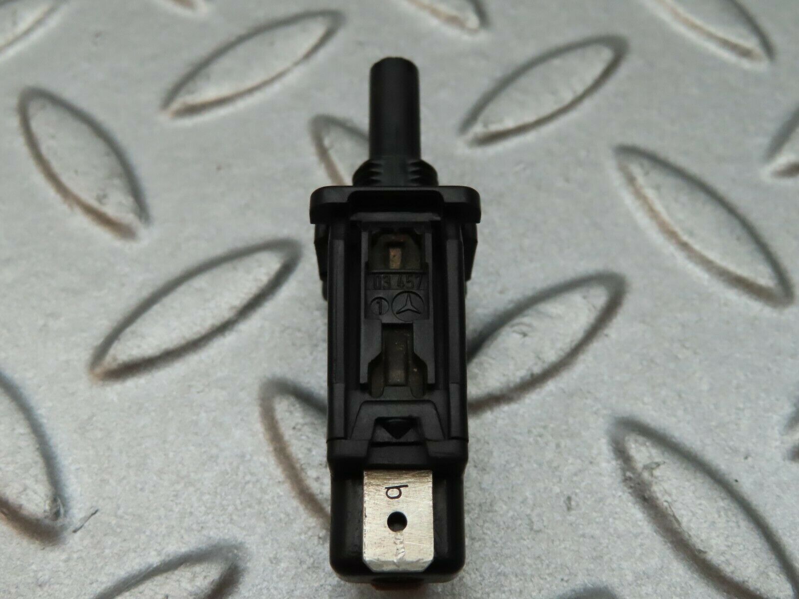 3836 Mercedes-Benz S123 200T Wagon Door Contact Switch 2018201110