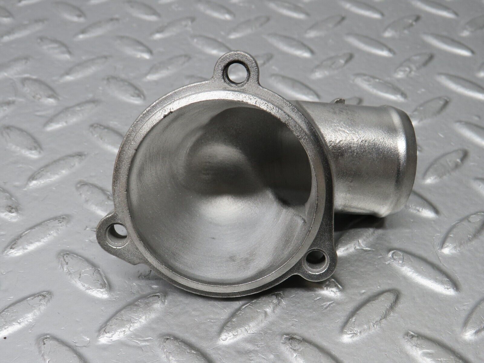 38632 Mercedes-Benz R129 280SL Coupe Thermostat Housing 1042030274