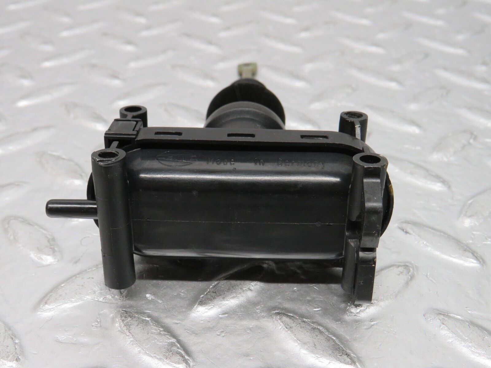 32448 Mercedes-Benz S124 300TE Wagon Door Lock Vacuum Actuator Rear Right