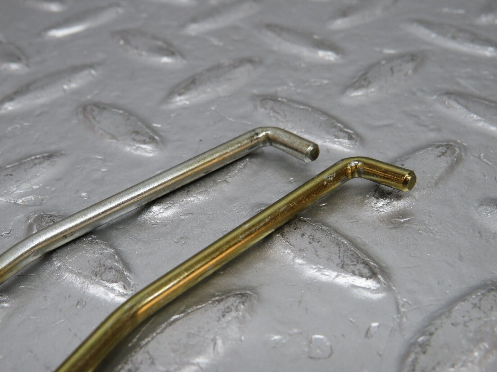 32490 Mercedes-Benz S124 300TE Wagon Front Door Lock Knob Pair