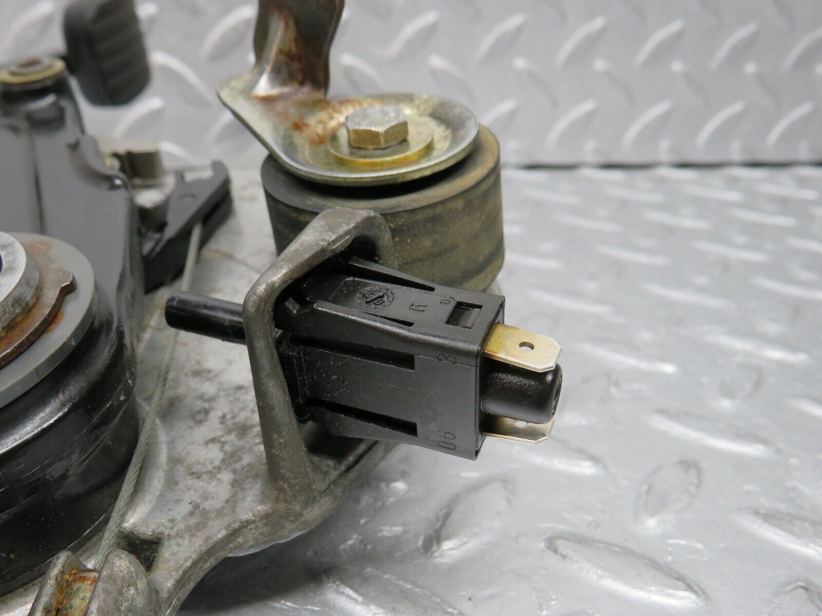 38032 Mercedes-Benz A124 320E Cabriolet Parking Brake Pedal 1244270801 1244270736