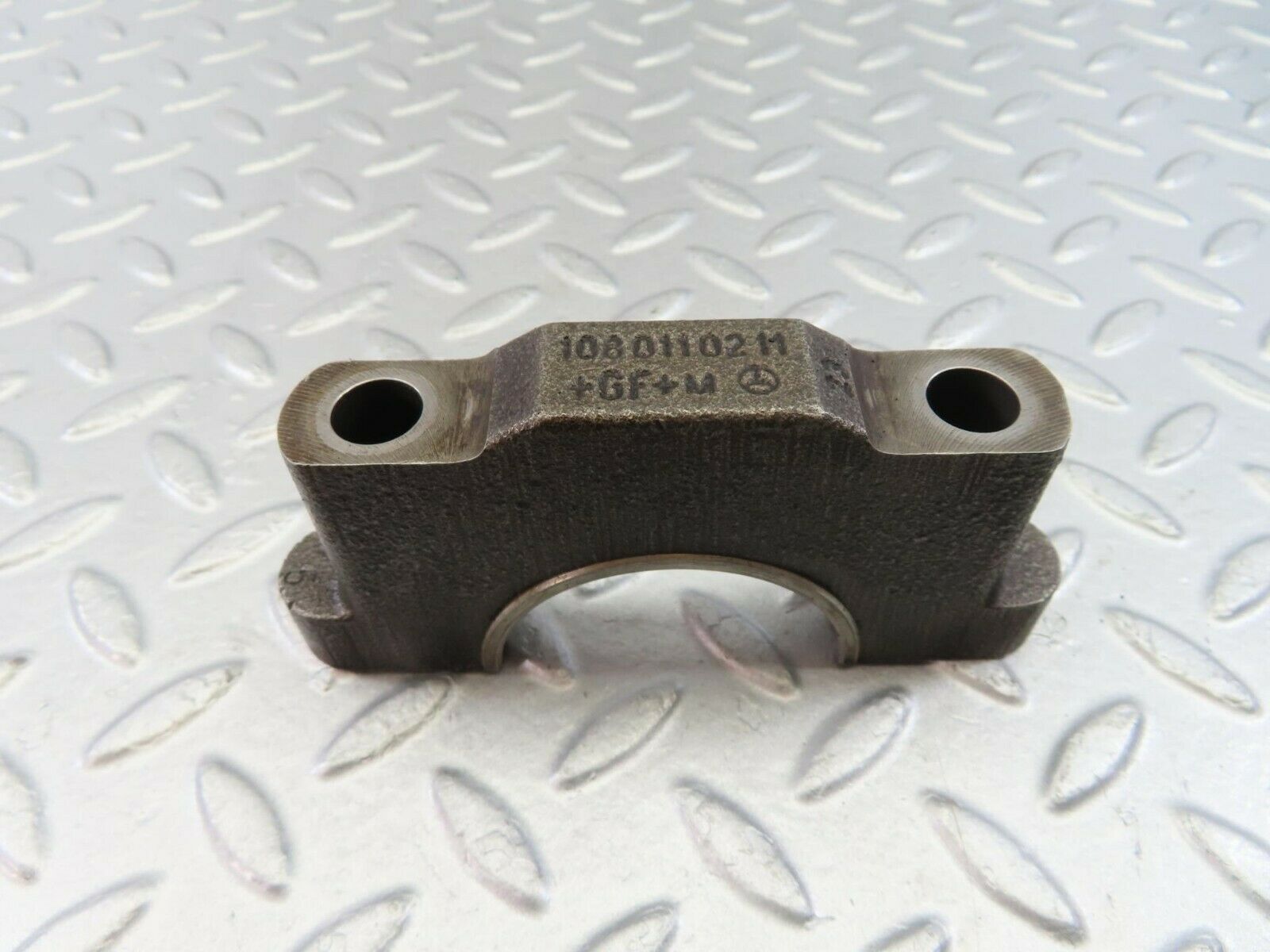 9876 Mercedes-Benz C123 280CE Coupe Crankshaft Bearing Holder Block 1080110211
