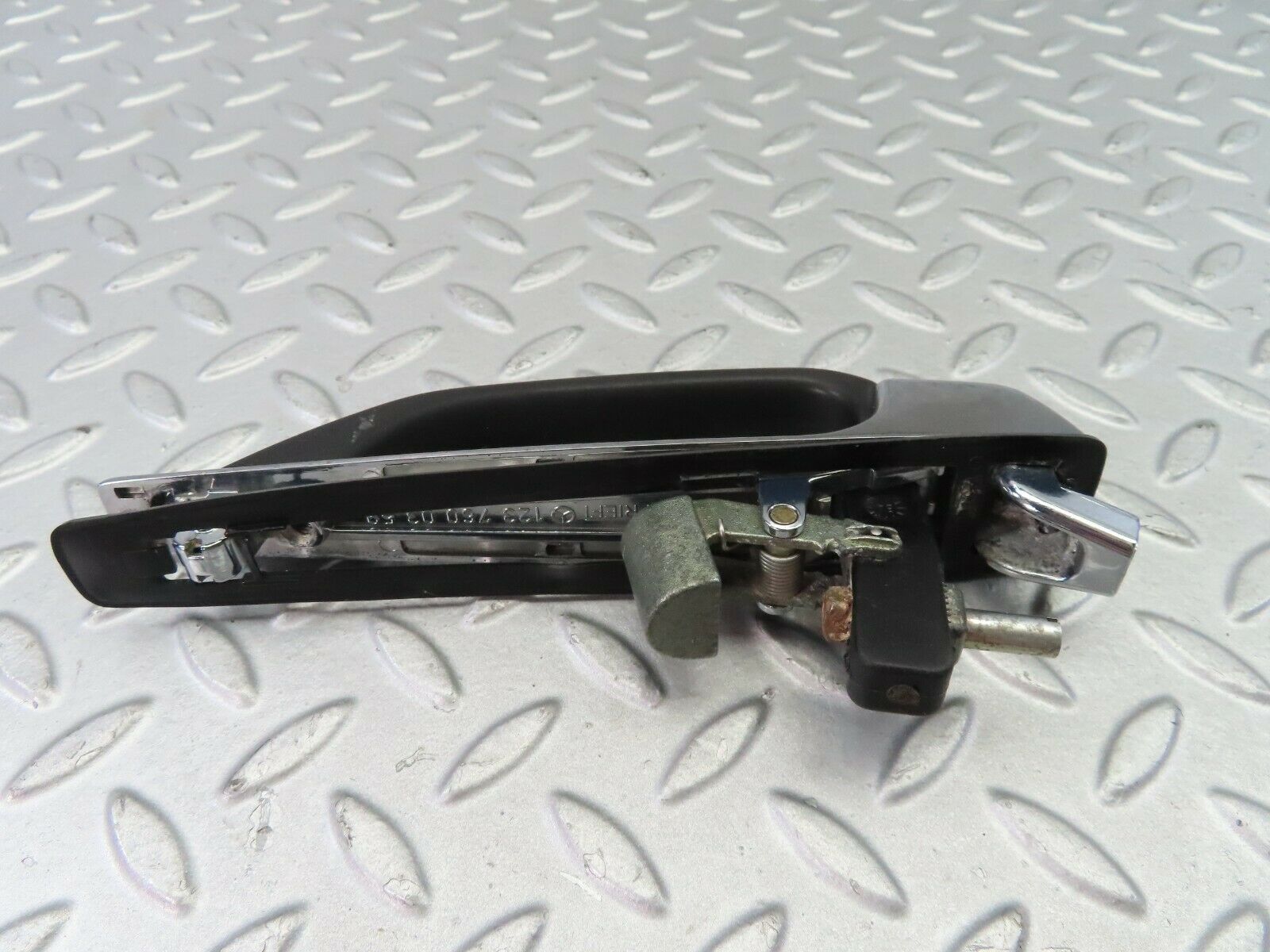 7699 Mercedes-Benz S123 230TE Wagon Exterior Chrome Door Handle 1237600359