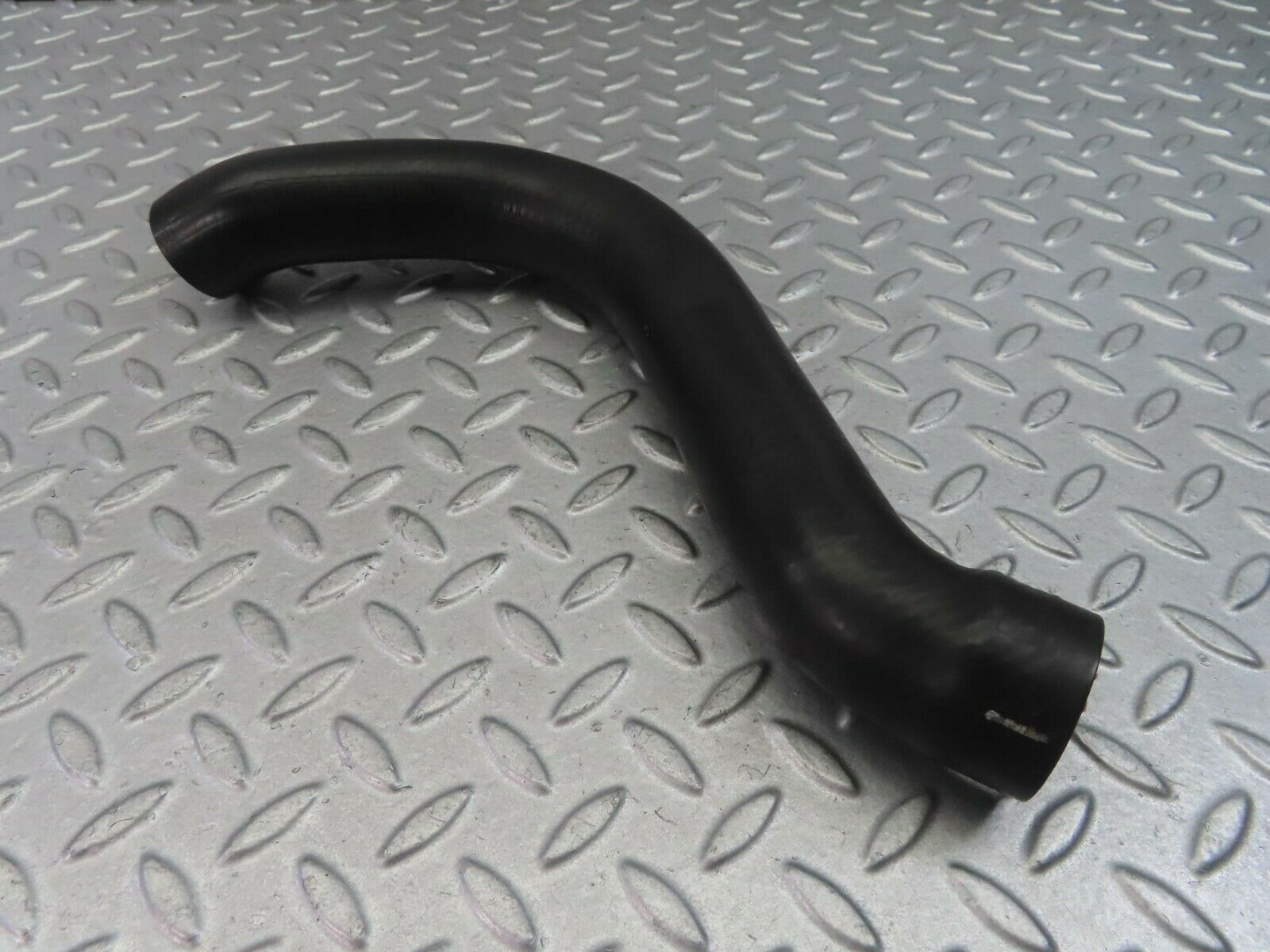 8531 Mercedes-Benz R107 Radiator Hose 1075010682