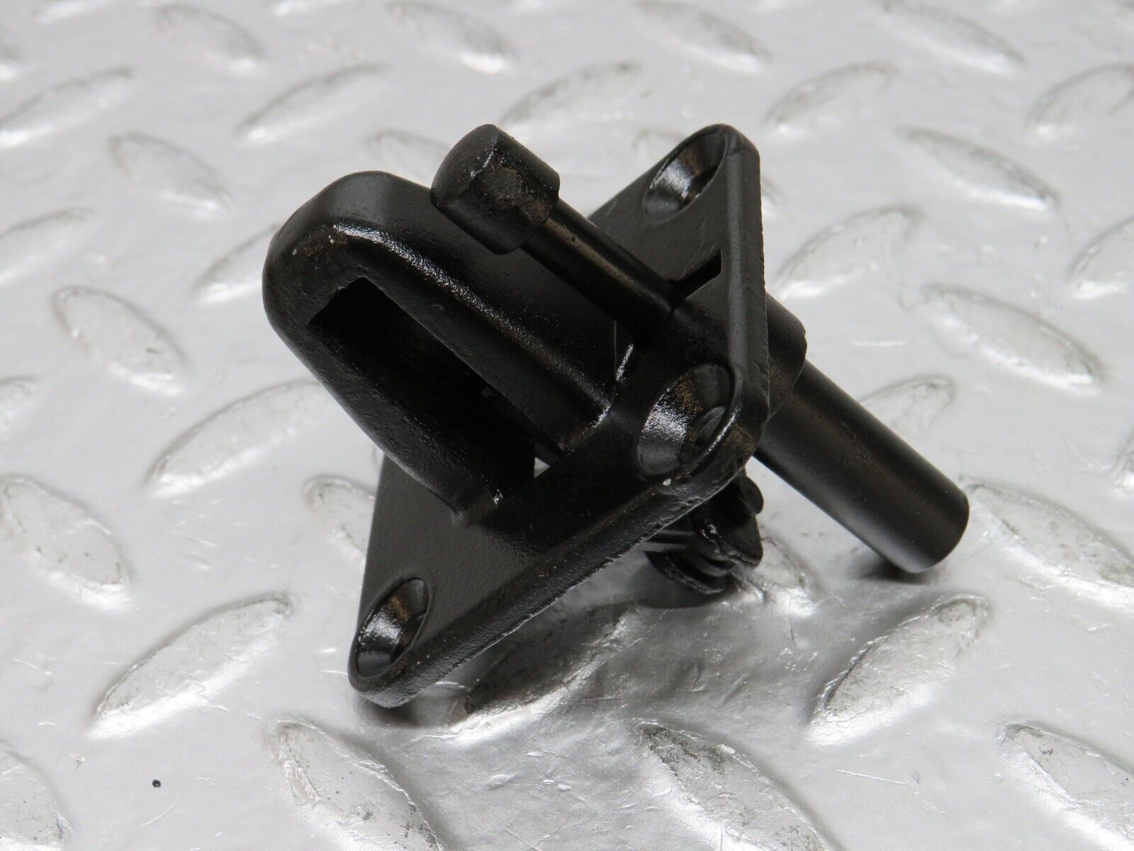 0774 Mercedes-Benz C107 350SLC Coupe Bonnet Lock Catch