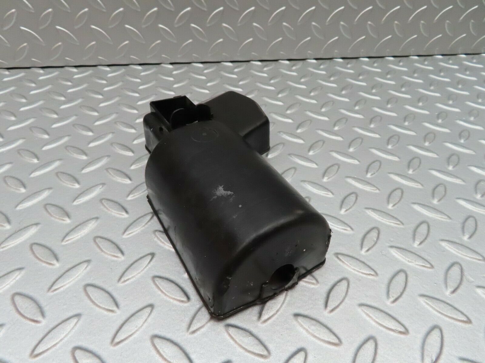 5051 Mercedes-Benz R107 350SL Coupe Wiper Motor Cover 1390591012