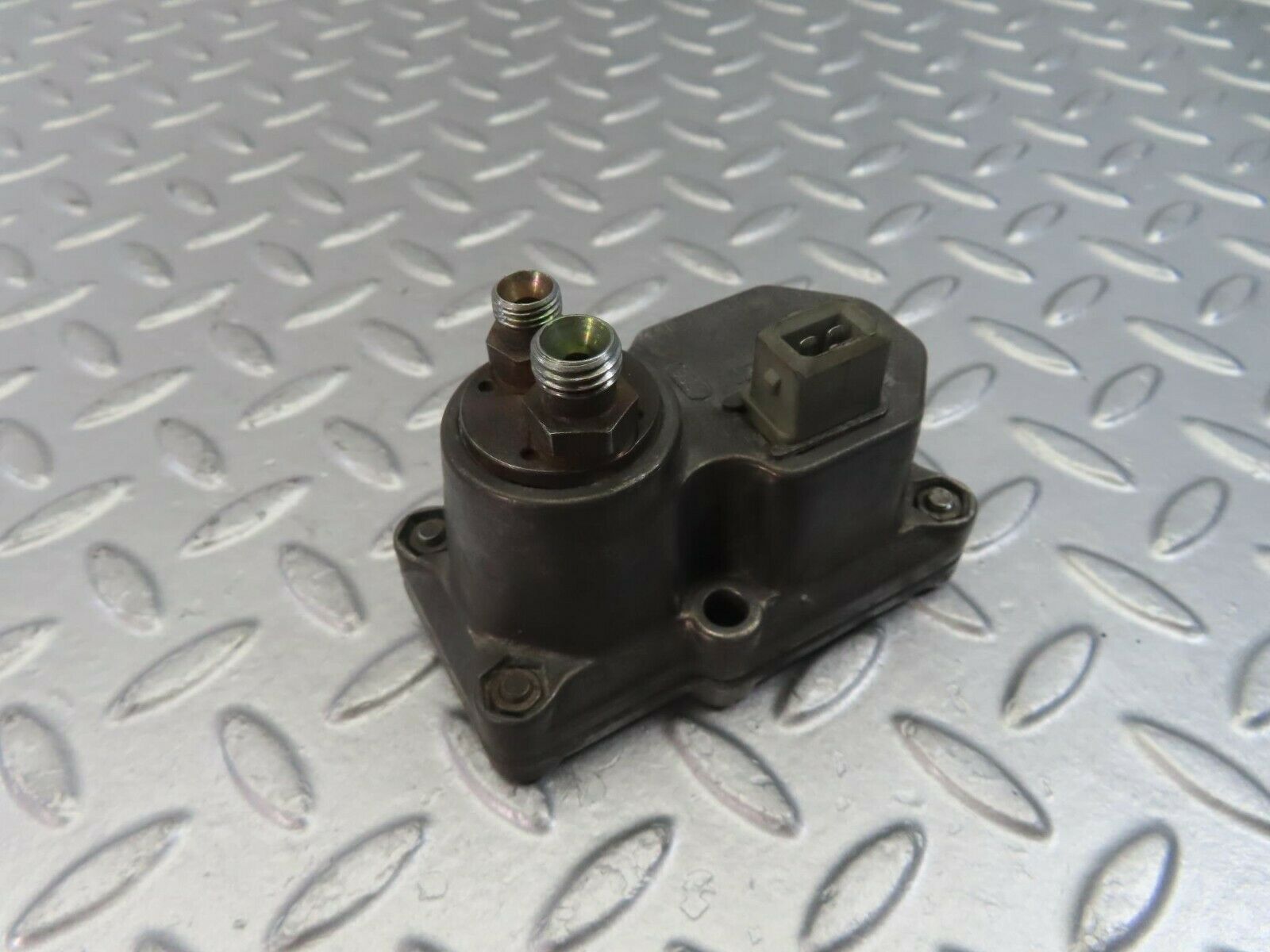 10790 Mercedes-Benz W123 230E Warm Up Regulator 0438140065