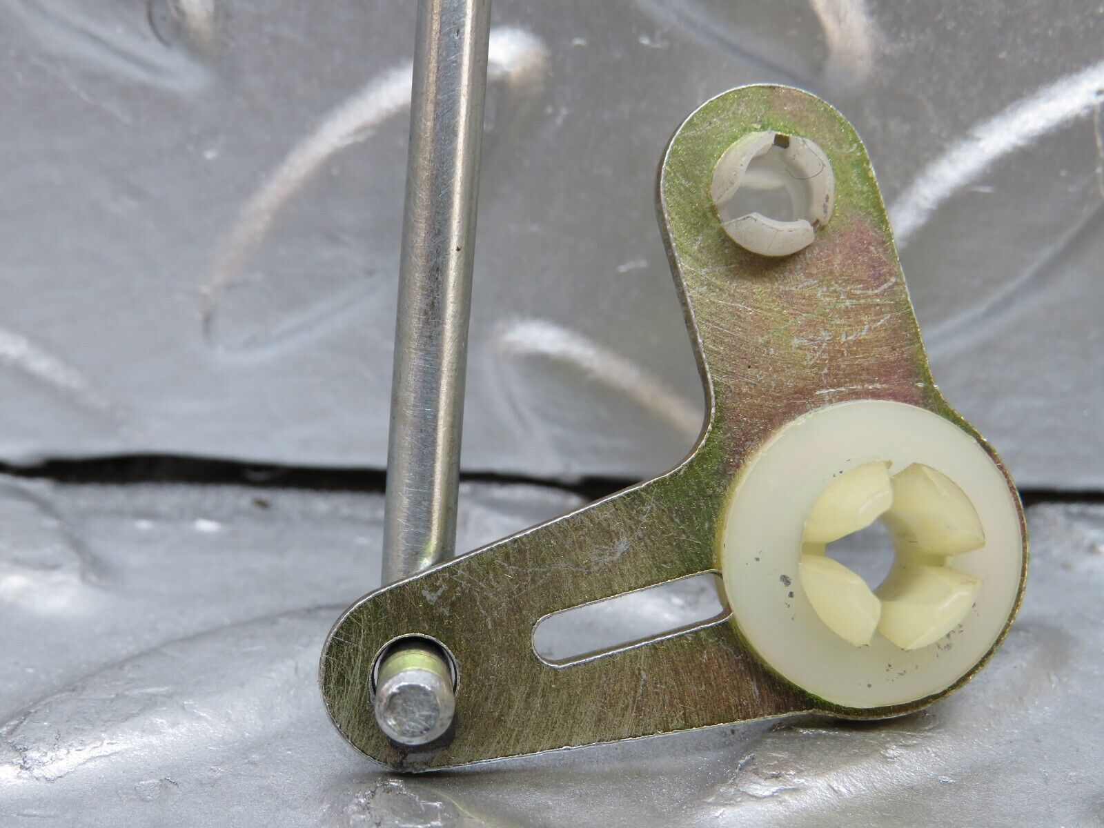 32489 Mercedes-Benz S124 300TE Wagon Rear Door Lock Knob Pair