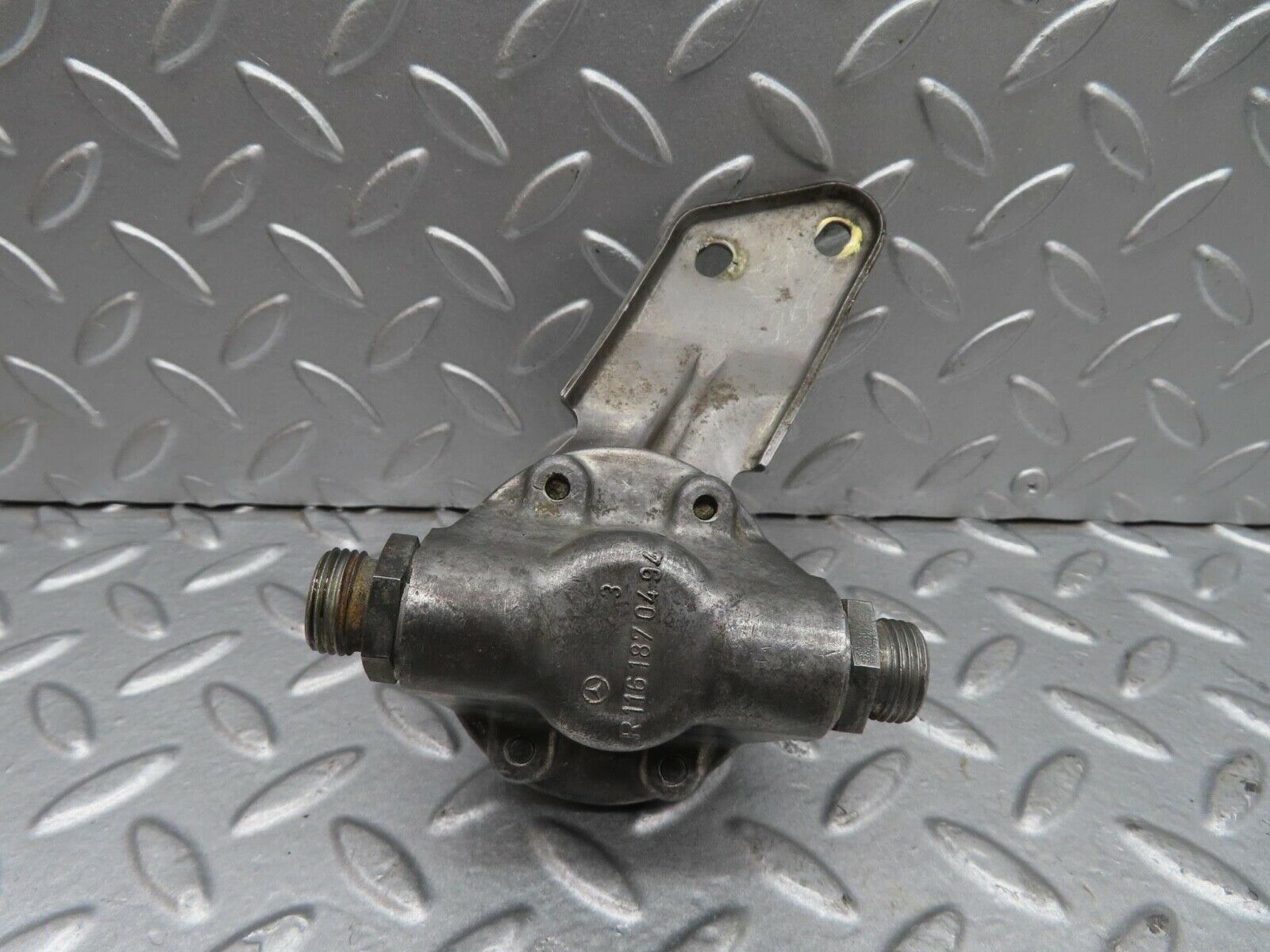 14389 Mercedes-Benz W116 350SE Oil Pressure Damper 1161870494