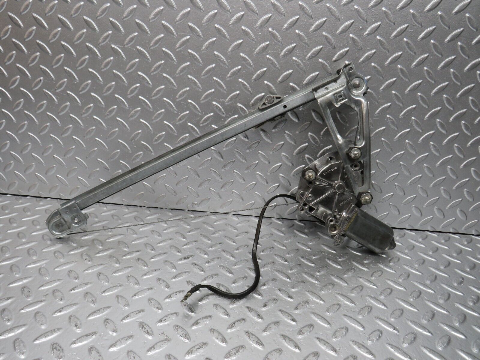 31194 Mercedes-Benz S124 220TE Rear Right Window Regulator & Motor 774.30016/28