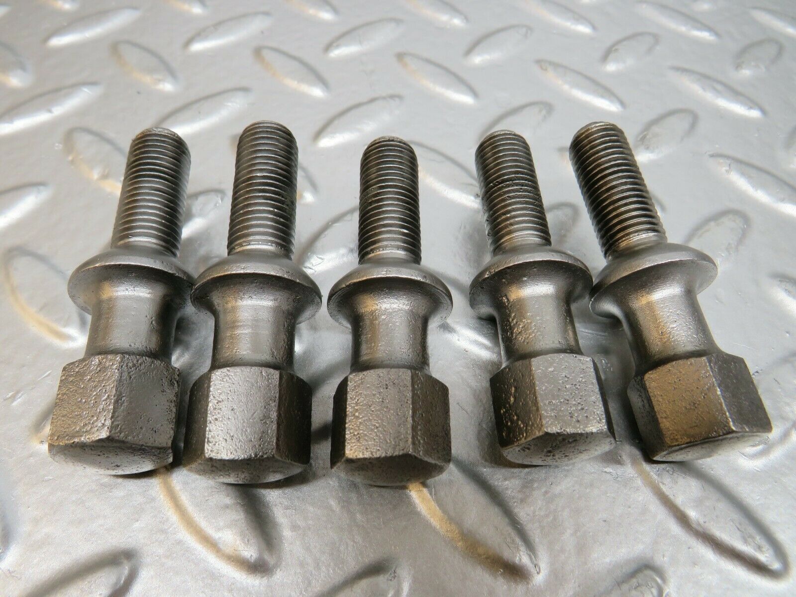 24576 Mercedes-Benz 5x Alloy Wheel Lug Bolt M12x1.5