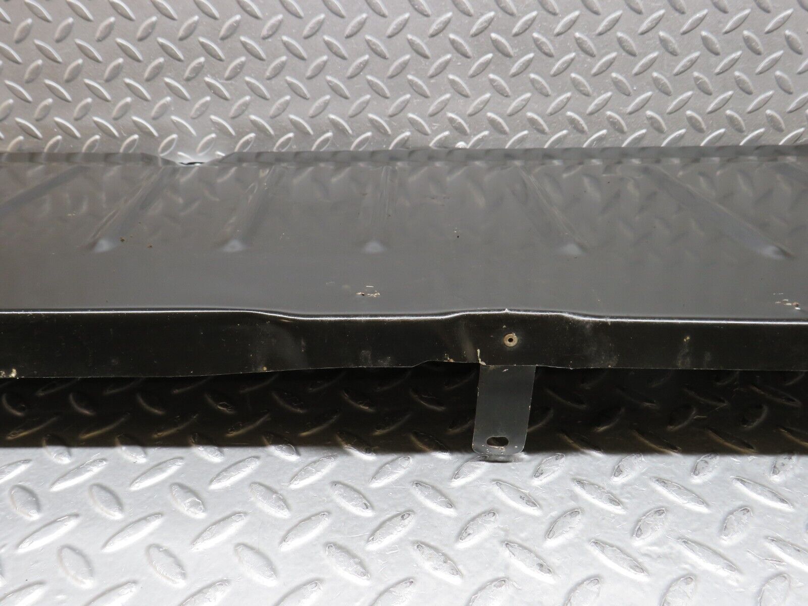 37125 Mercedes-Benz C126 420SEC Coupe Fuel Tank Cover Plate