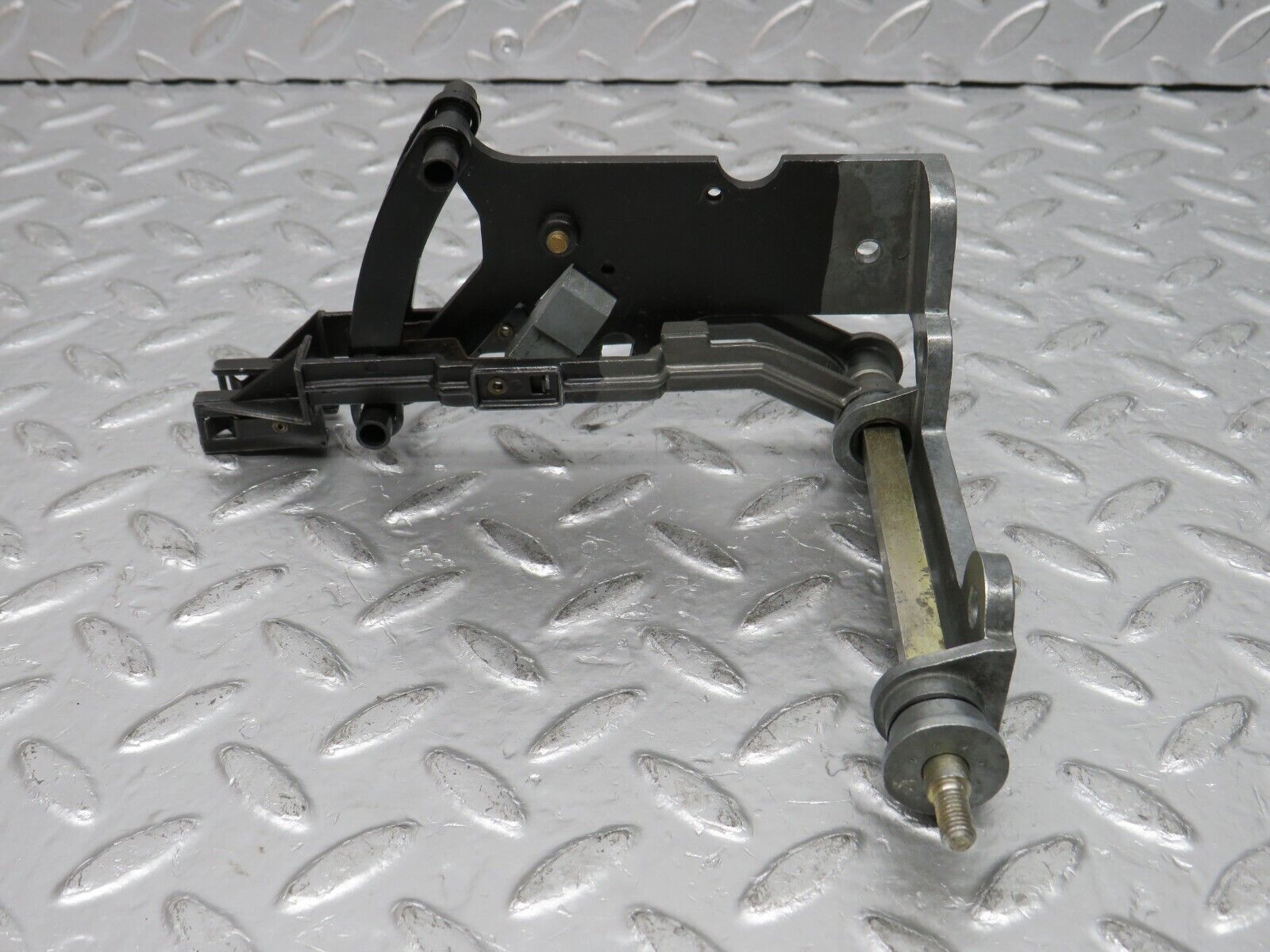 32277 Mercedes-Benz C107 350SLC Coupe Coupe Heater Control Mechanism