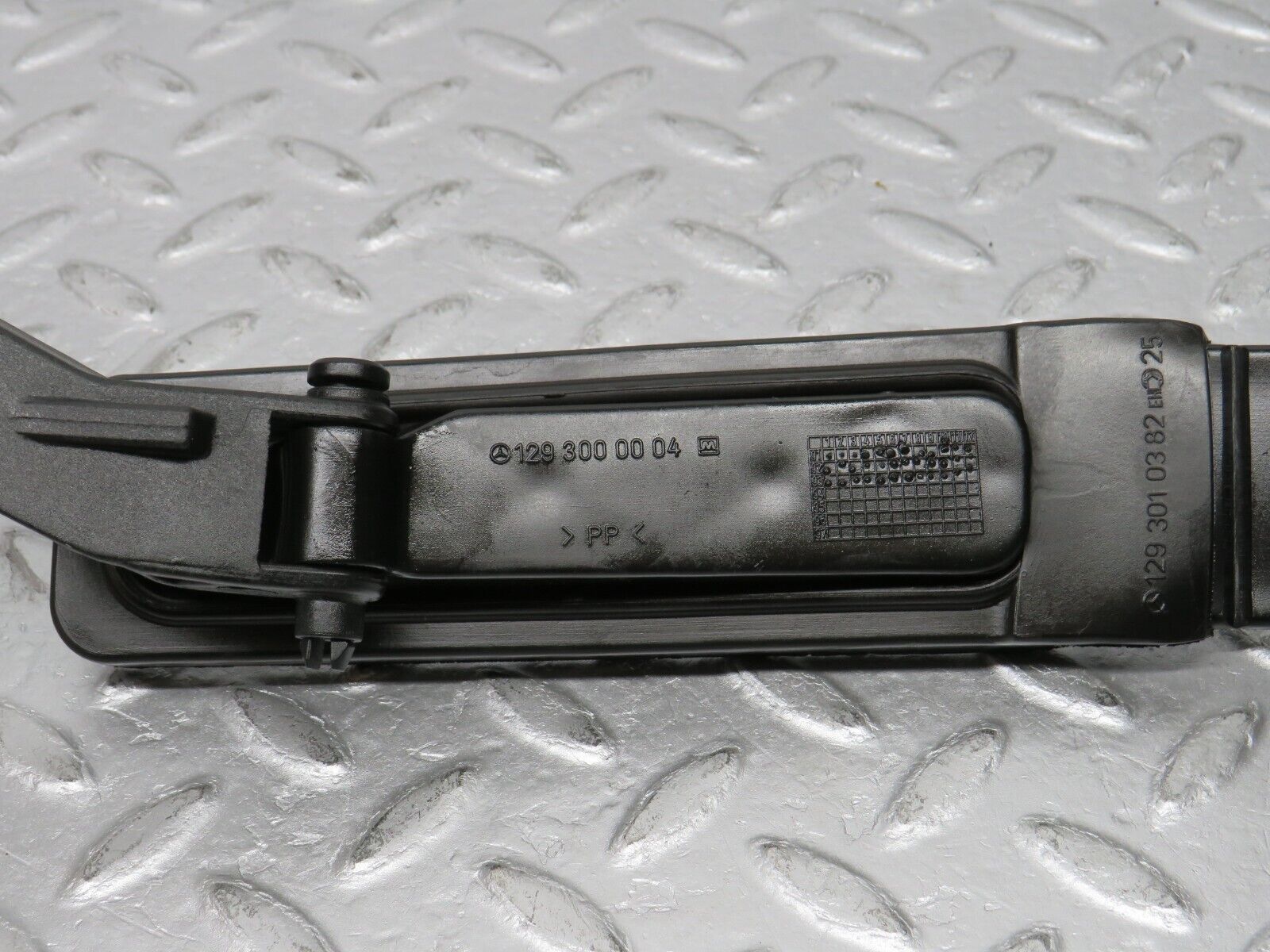 38382 Mercedes-Benz R129 280SL Coupe Accelerator Pedal With Linkage 1293000004