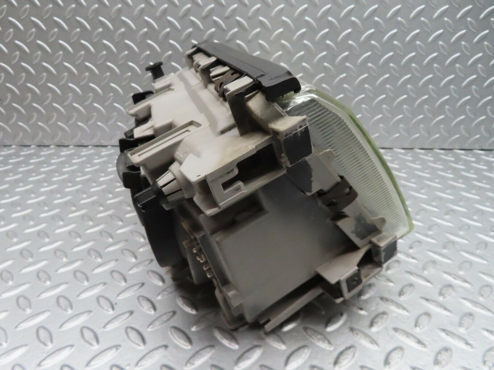 15201 Mercedes-Benz W140 S320 Headlight Bosch Right Side 1305235243