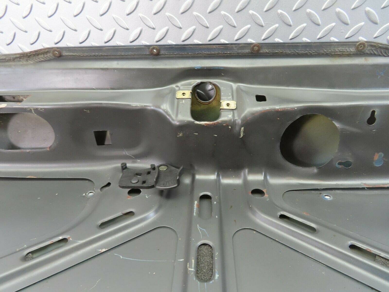 10302 Mercedes-Benz W201 Boot Lid Trunk Door