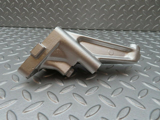 3833 Mercedes-Benz S123 200T Wagon Engine Mount Bracket Left Side 1022230504