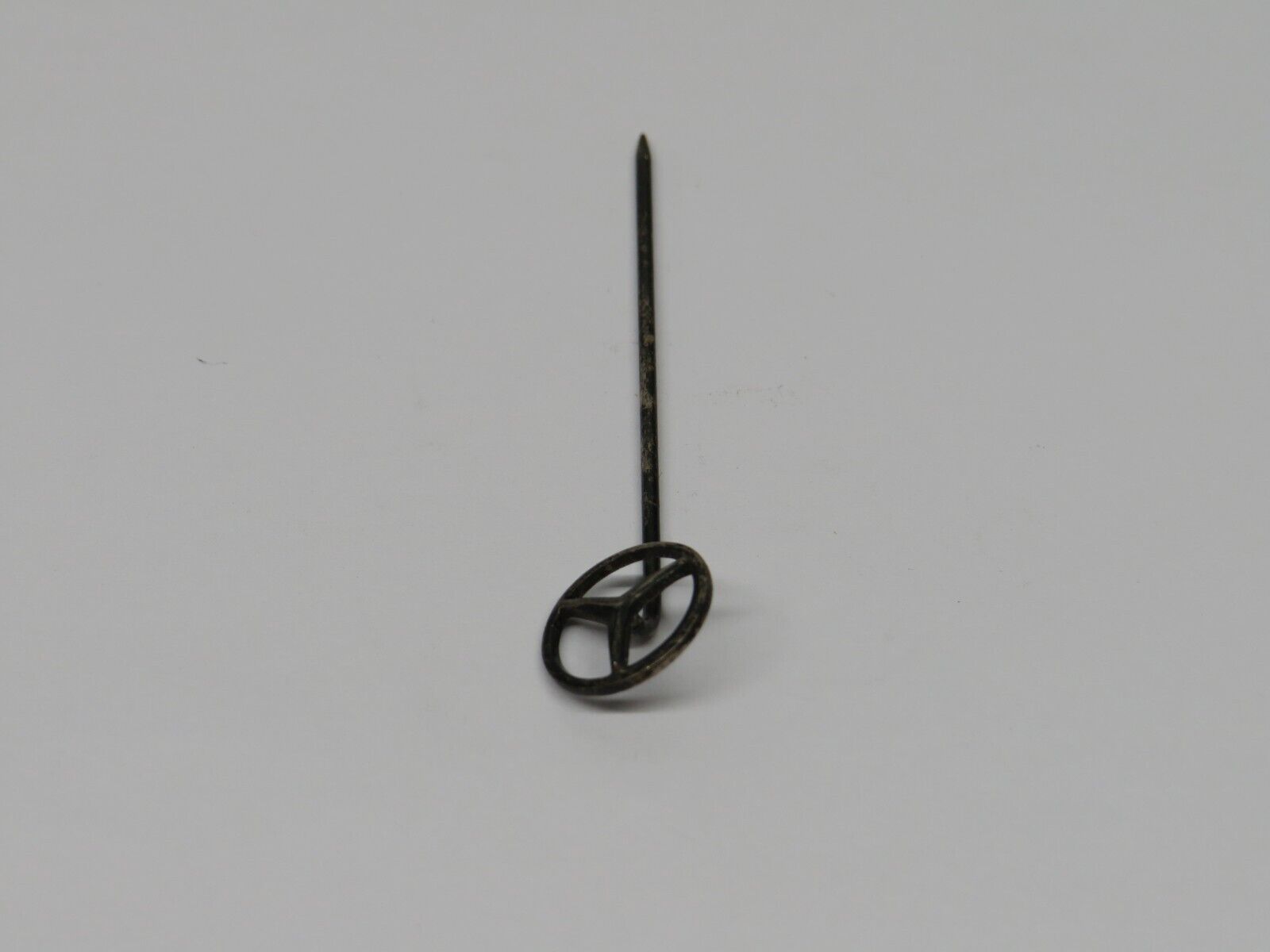 37498 Mercedes-Benz Vintage Lapel Pin Badge