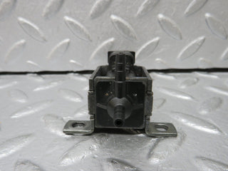 W124 Cabriolet vacuum control valve used OEM