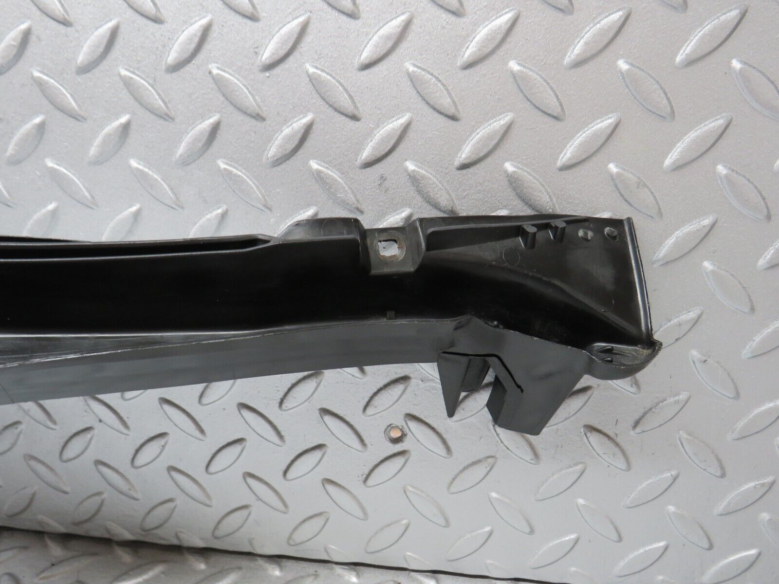 37886 Mercedes-Benz A124 320E Cabriolet Water Drain 1246204278 1246283707 1246283407