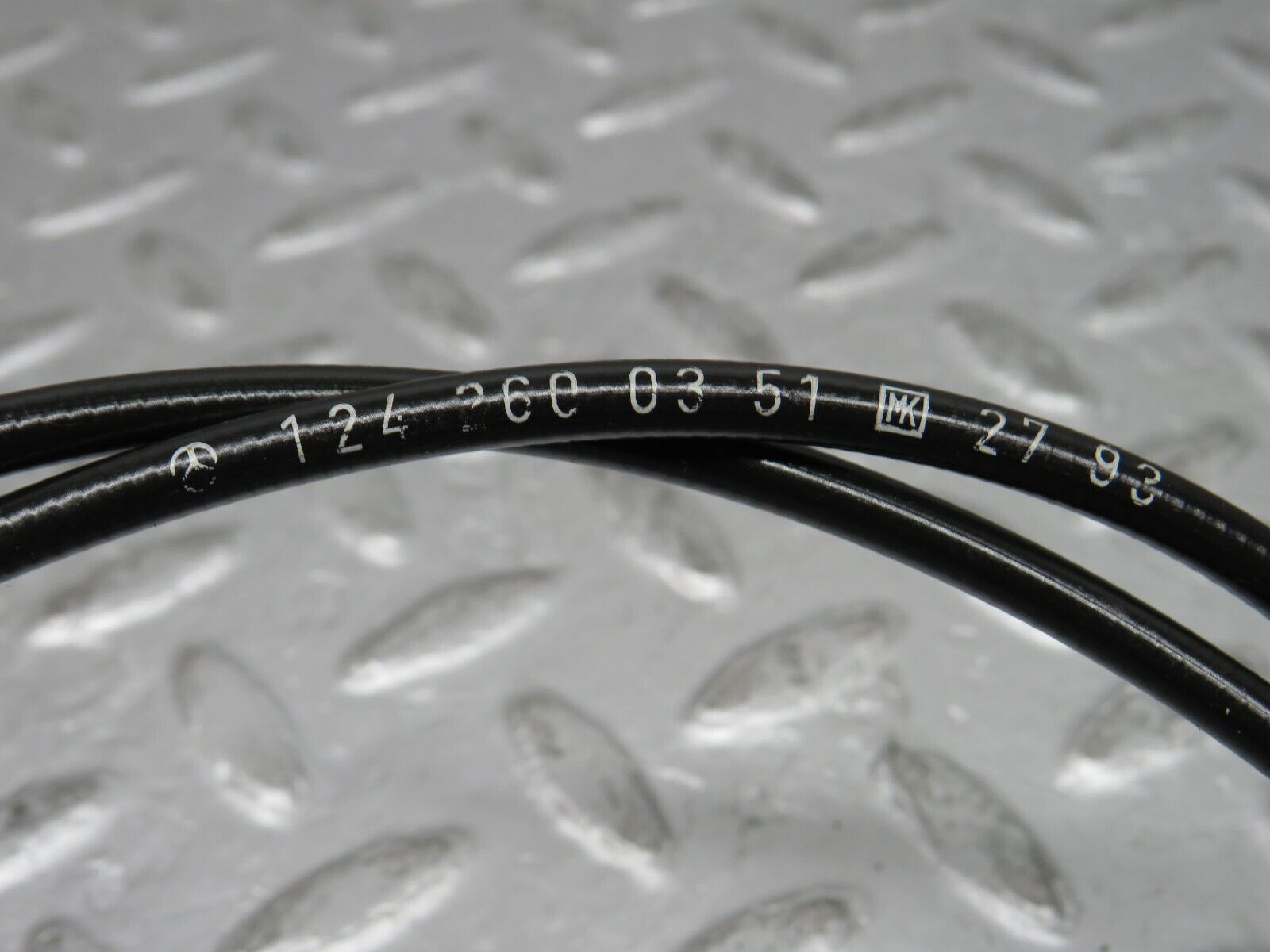 37942 Mercedes-Benz A124 320E Cabriolet Gearbox Cable 1242600351