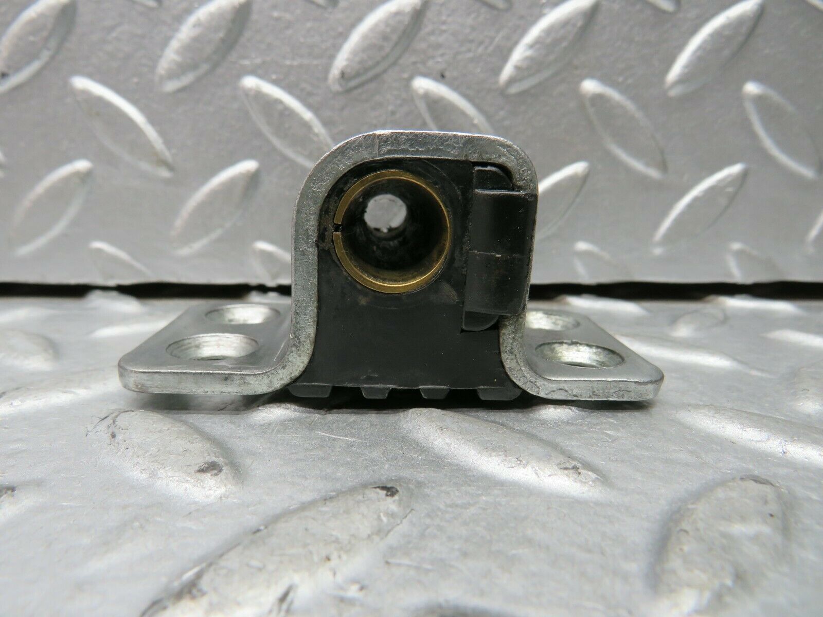 22166 Mercedes-Benz S123 280TE Wagon Door Lock Latch Right Side